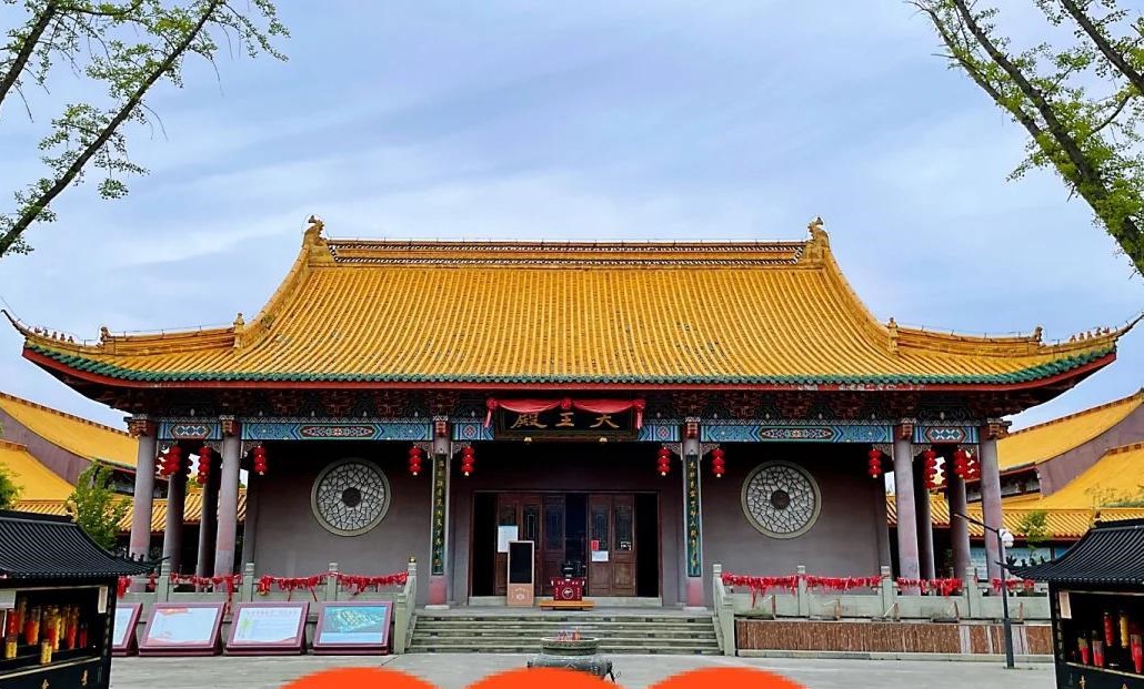 ������-������